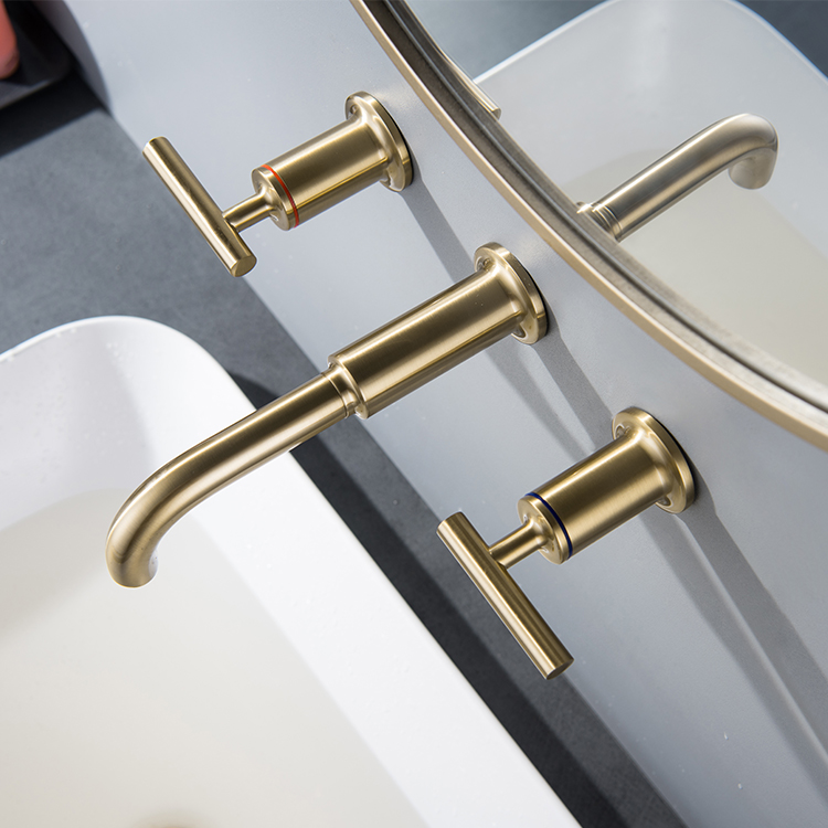 Grifo de lavabo de baño de estilo europeo cepillado de montaje en pared de oro con 3 orificios de doble manija de 8 pulgadas