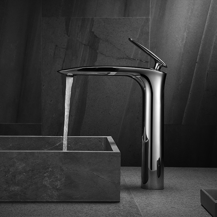 Proveedor de Kaiping, grifo mezclador de baño cromado montado en cubierta de un solo mango de agua fría y caliente de latón, grifo para lavabo