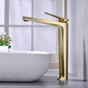 Moderno oro cepillado Agua fría y caliente de un solo orificio Manipulador de baño Mezclador de lavabo Grifo de lavabo
